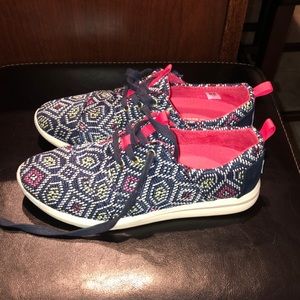 Toms sneakers